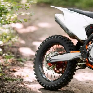 Como escolher entre pneus off-road e convencionais?